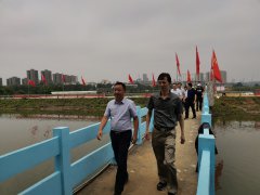 中國(guó)人壽江西省分公司黨員帶頭擔(dān)當(dāng)作為 用初心和使命凝聚起防汛抗洪的強(qiáng)大合力