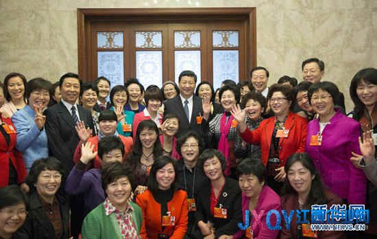 習(xí)近平江蘇代表團參加審議:婦女是“半邊天”