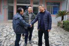 景德鎮(zhèn)市浮梁縣湘湖鎮(zhèn)深入企業(yè)一線 走訪慰問服務(wù)企業(yè)發(fā)展